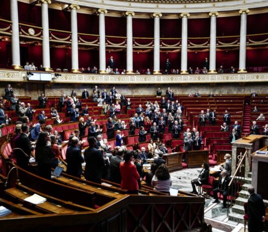 Budget 2026 : 200 chefs d’entreprises dénoncent une dérive budgétaire qui mènerait la France « à la catastrophe »