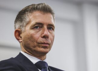 Gil Averous, ministre des sports et maire de Châteauroux, réagit aux accusations qui le visent