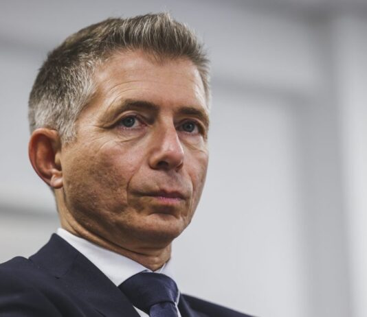 Gil Averous, ministre des sports et maire de Châteauroux, réagit aux accusations qui le visent