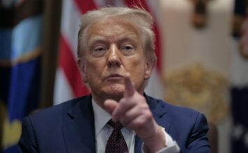 6 réactions de la classe politique face aux menaces douanières américaines