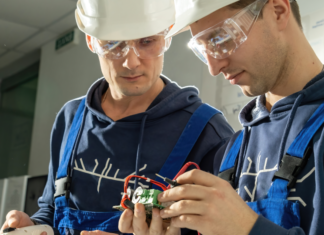 Borne de recharge bidirectionnelle : le guide complet