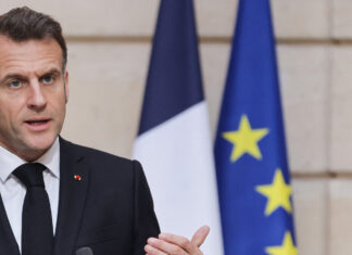 EN DIRECT – Guerre au Moyen-Orient : la France “n’a pas été visée spécifiquement” au Liban et dans le détroit d’Ormuz, assure Emmanuel Macron