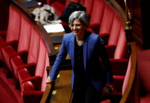 Politique : l’écologiste Sandrine Rousseau souhaite un référendum sur la sortie du nucléaire