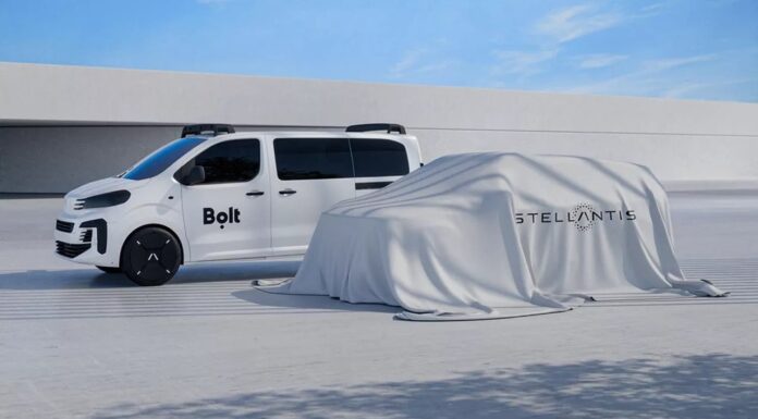 Des robotaxis rouleront en Île-de-France dès 2028: la Métropole du Grand Paris s’allie au constructeur Stellantis et à l’opérateur de VTC Bolt dans un programme de conduite autonome
